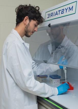 A student works in a lab for research